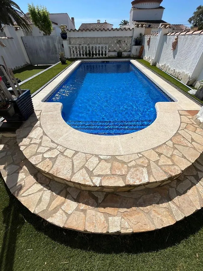 Villa Avec Piscine Sur Empuriabrava 0*,  Spain